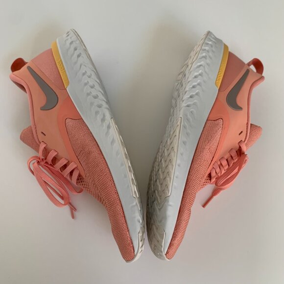 Nike React Flyknit Womens Size 9 Running Shoes Pink Quart/white/grey - Picture 4 of 12